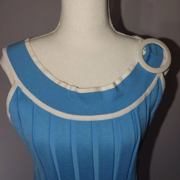 Vintage Blue Sleeveless Knit Top With Ribbed Texture & Decorative Ring Accent-XL - Picture 3 of 4